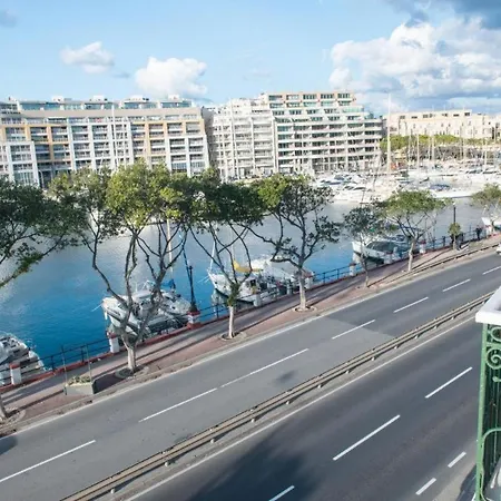 In Bb - Comfortable Double In - Bb Marina *